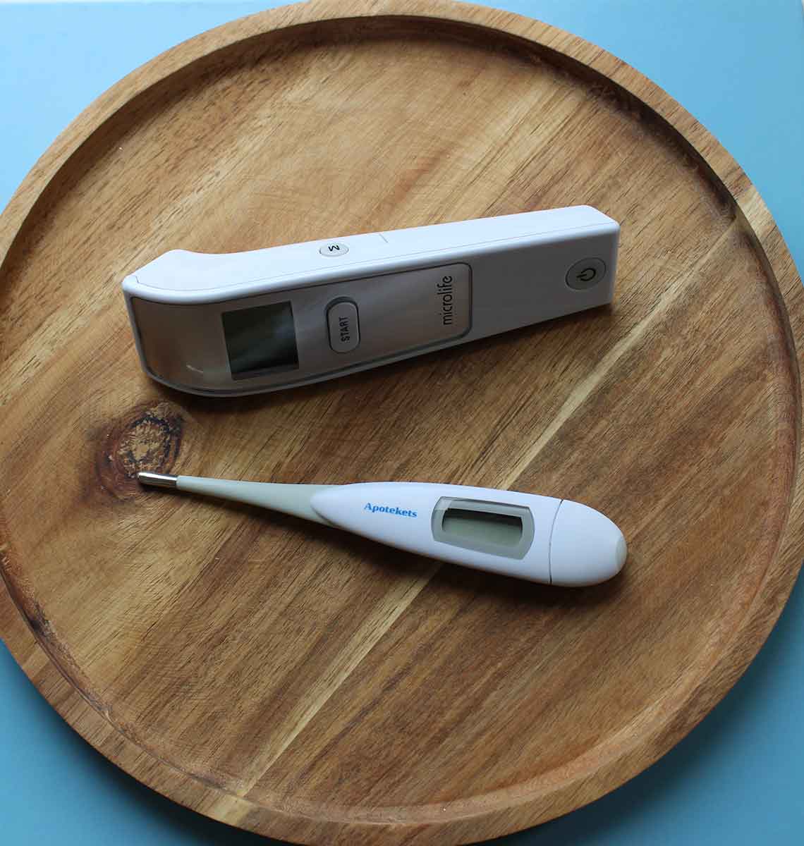 Hvordan holdes termometeret rent?