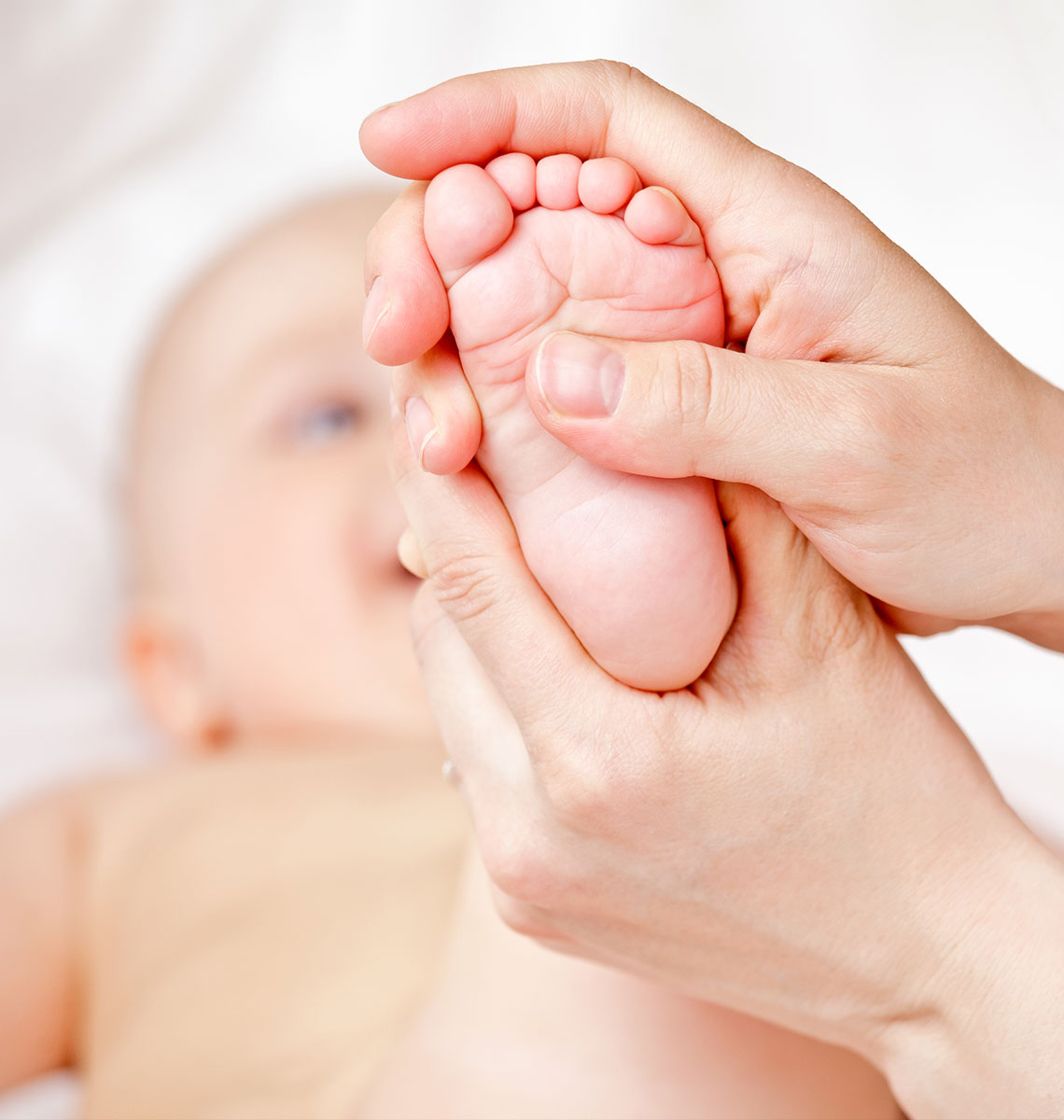 Sådan giver du din baby massage